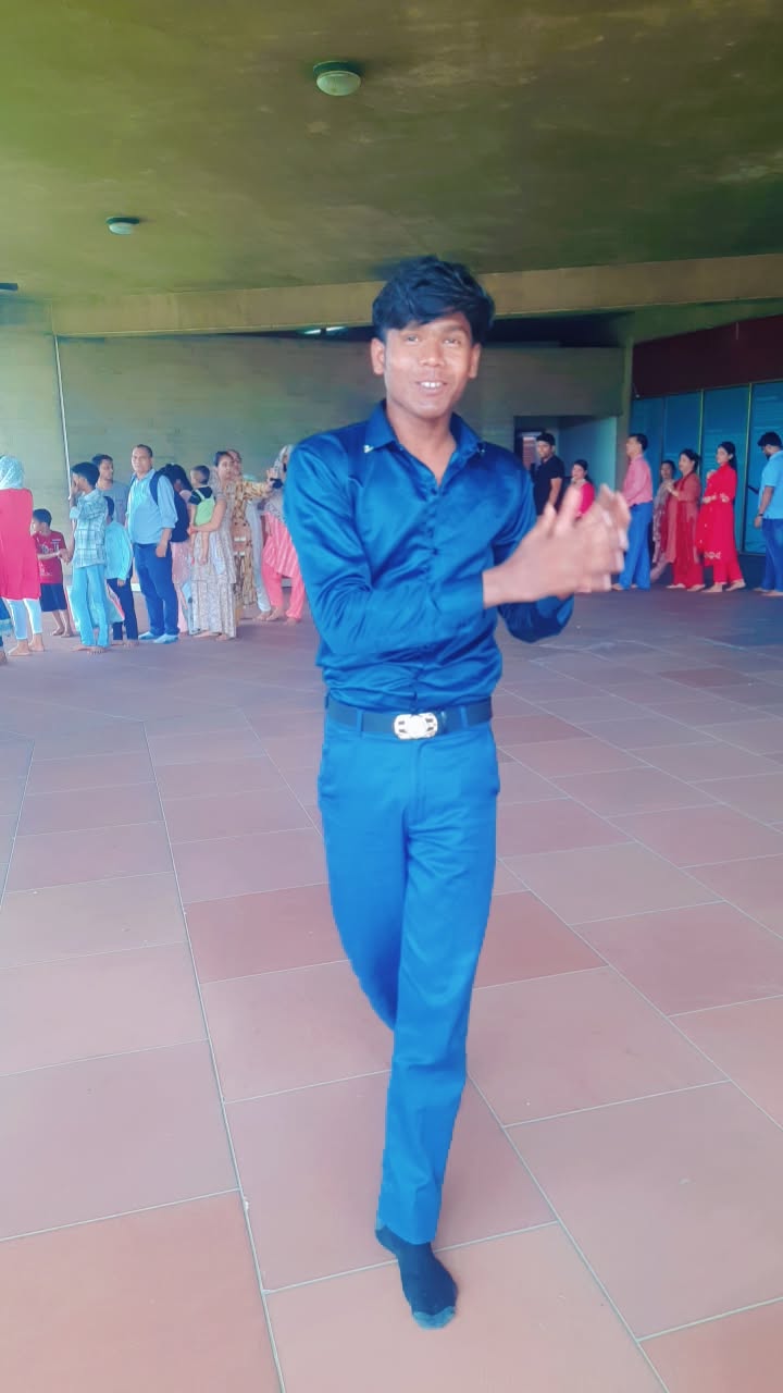 मैं निकला ओ साईकिल ले के